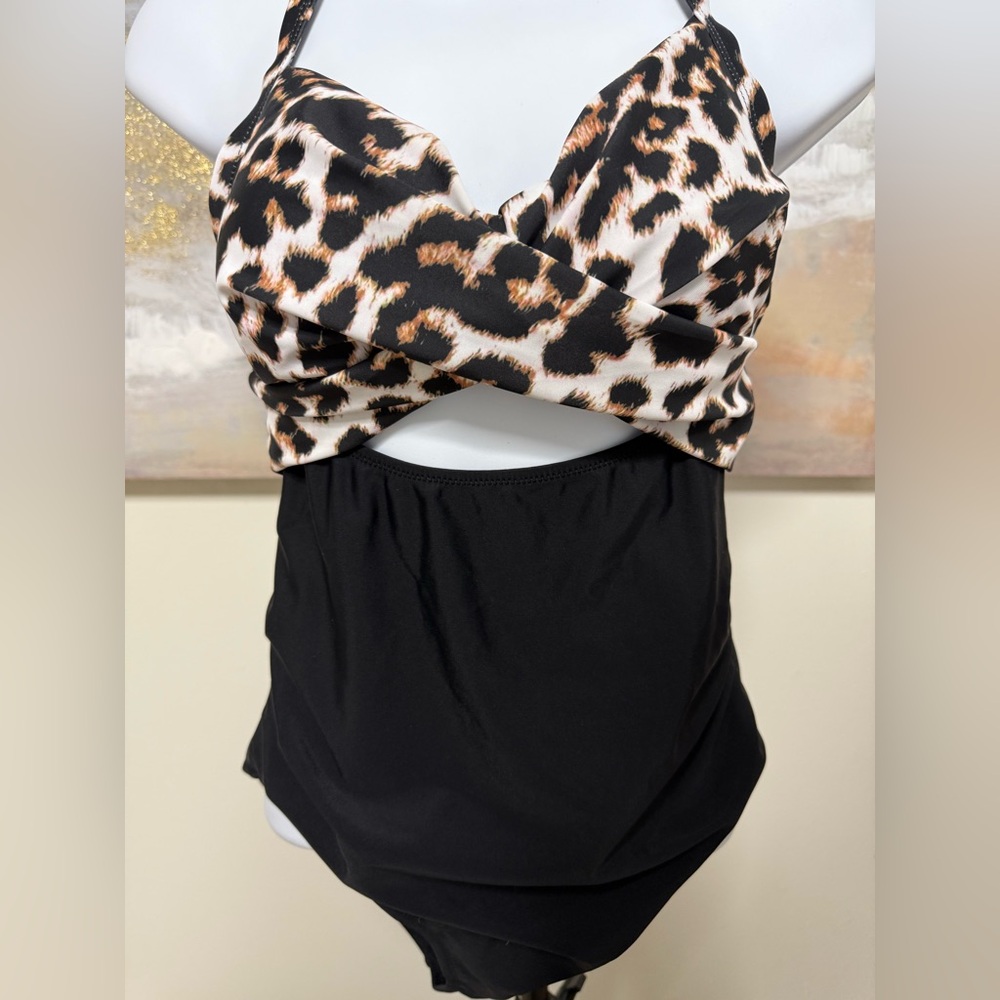🥳💐ONE Piece cut out faux wrap front swim suit, Size S